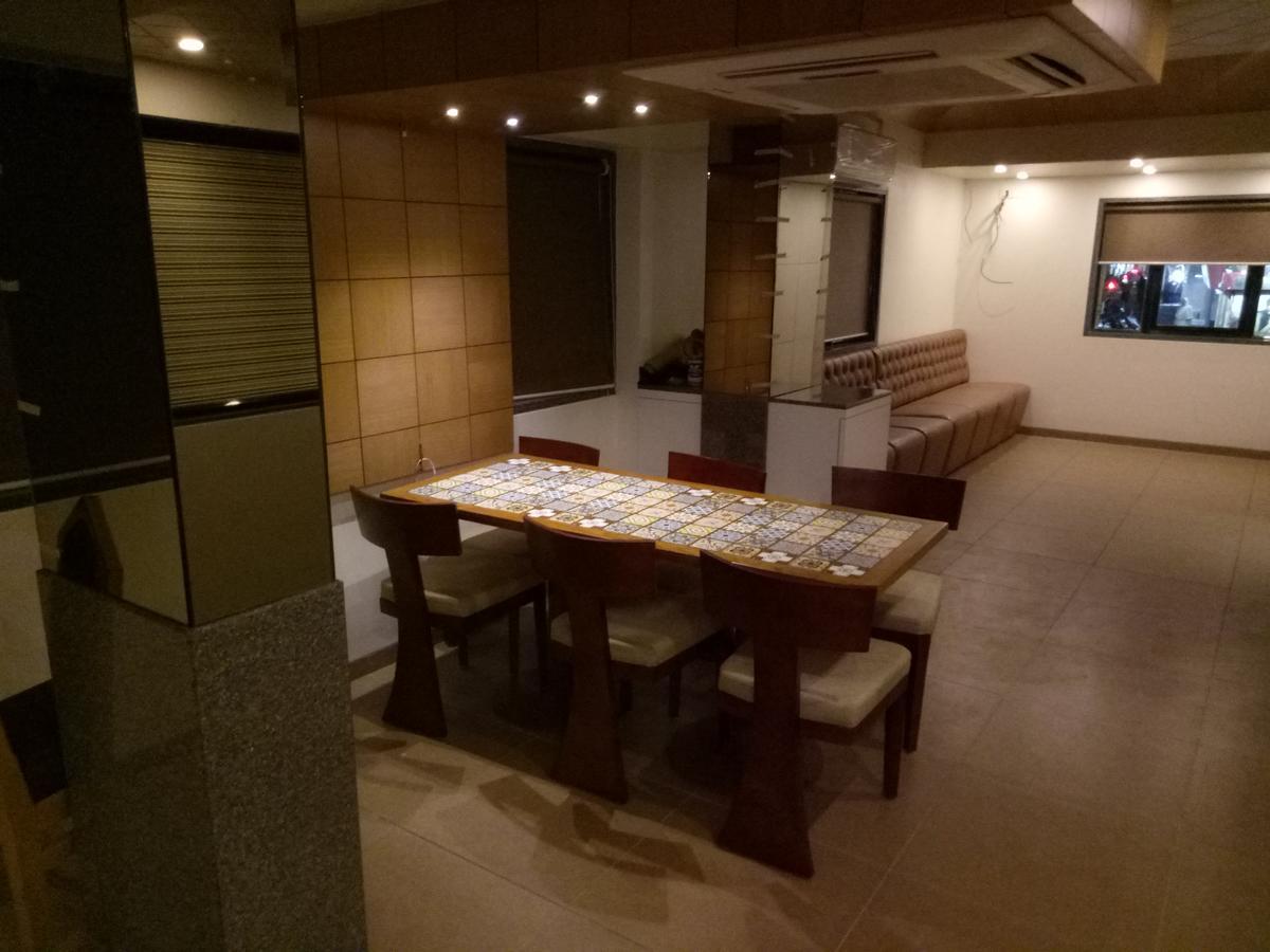 Hotel Umesh Даман Экстерьер фото